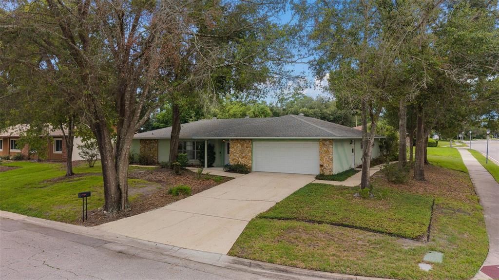 For Sale: $415,000 (3 beds, 2 baths, 1795 Square Feet)