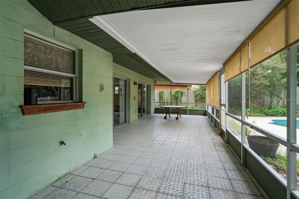 For Sale: $415,000 (3 beds, 2 baths, 1795 Square Feet)