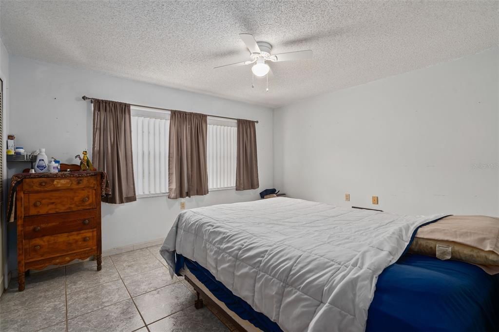 For Sale: $415,000 (3 beds, 2 baths, 1795 Square Feet)