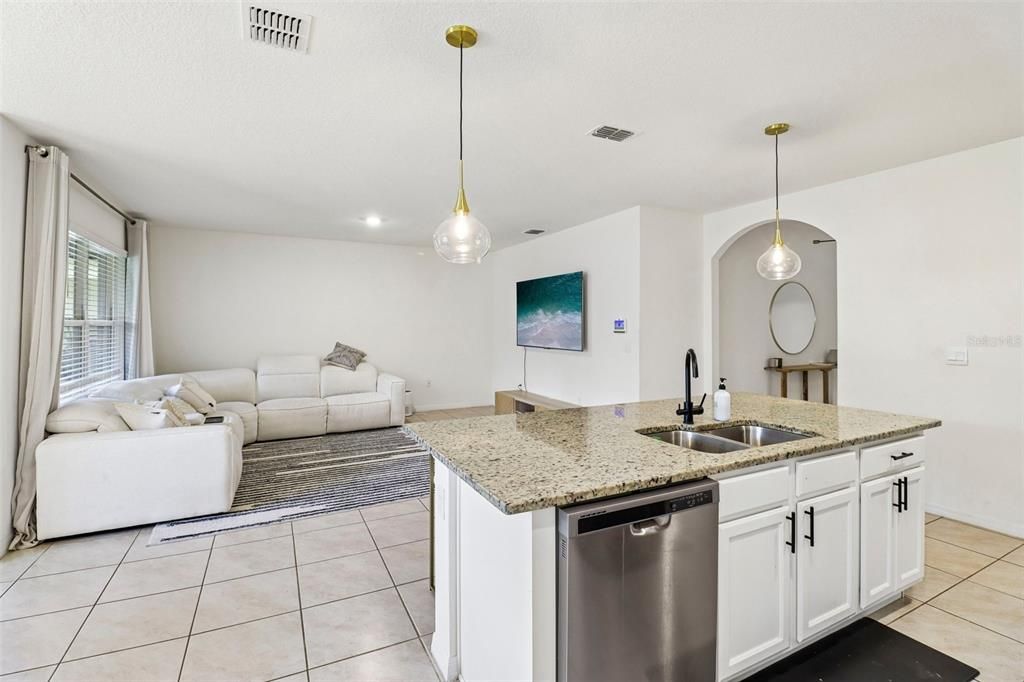 For Sale: $360,000 (3 beds, 2 baths, 1676 Square Feet)