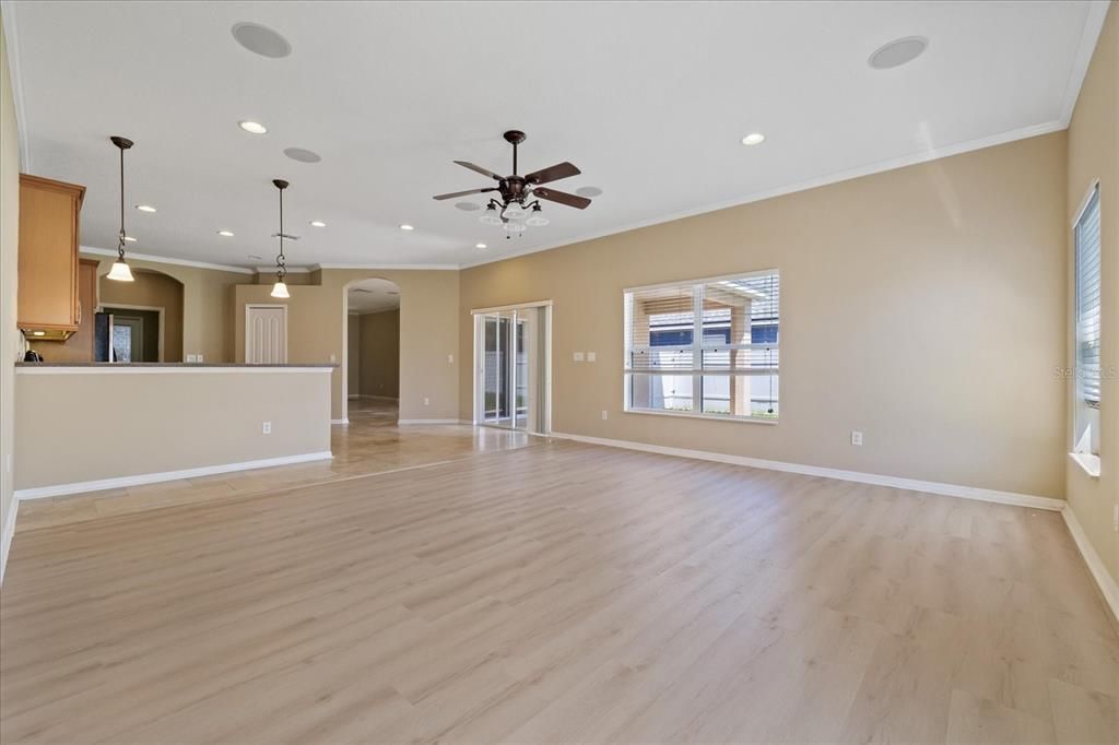 For Sale: $380,000 (4 beds, 3 baths, 2210 Square Feet)
