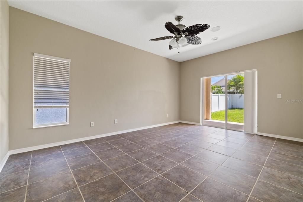 For Sale: $380,000 (4 beds, 3 baths, 2210 Square Feet)