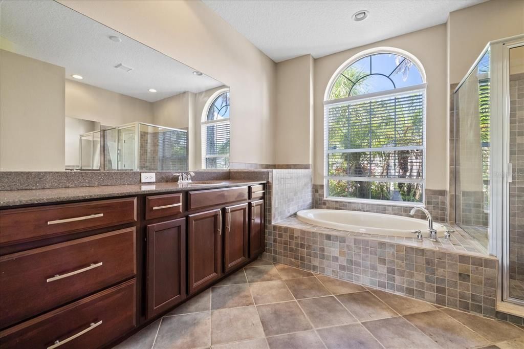 For Sale: $380,000 (4 beds, 3 baths, 2210 Square Feet)
