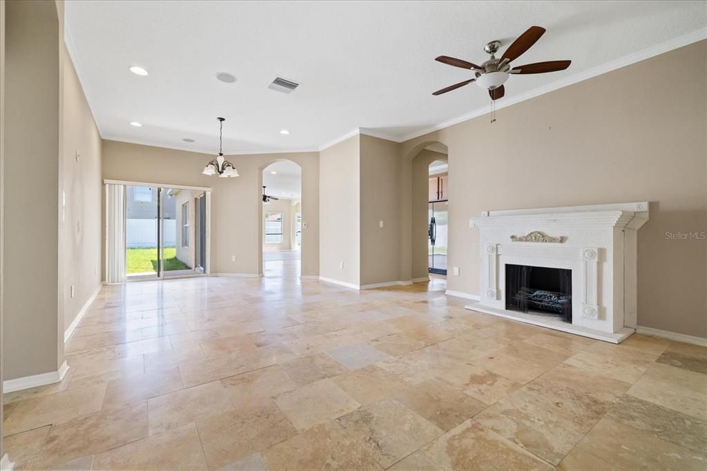 For Sale: $380,000 (4 beds, 3 baths, 2210 Square Feet)