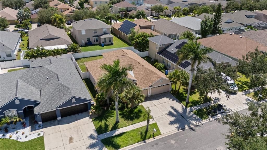For Sale: $380,000 (4 beds, 3 baths, 2210 Square Feet)
