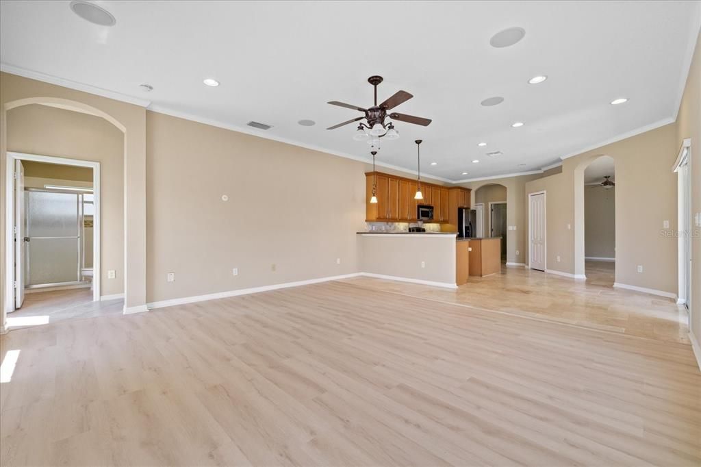For Sale: $380,000 (4 beds, 3 baths, 2210 Square Feet)