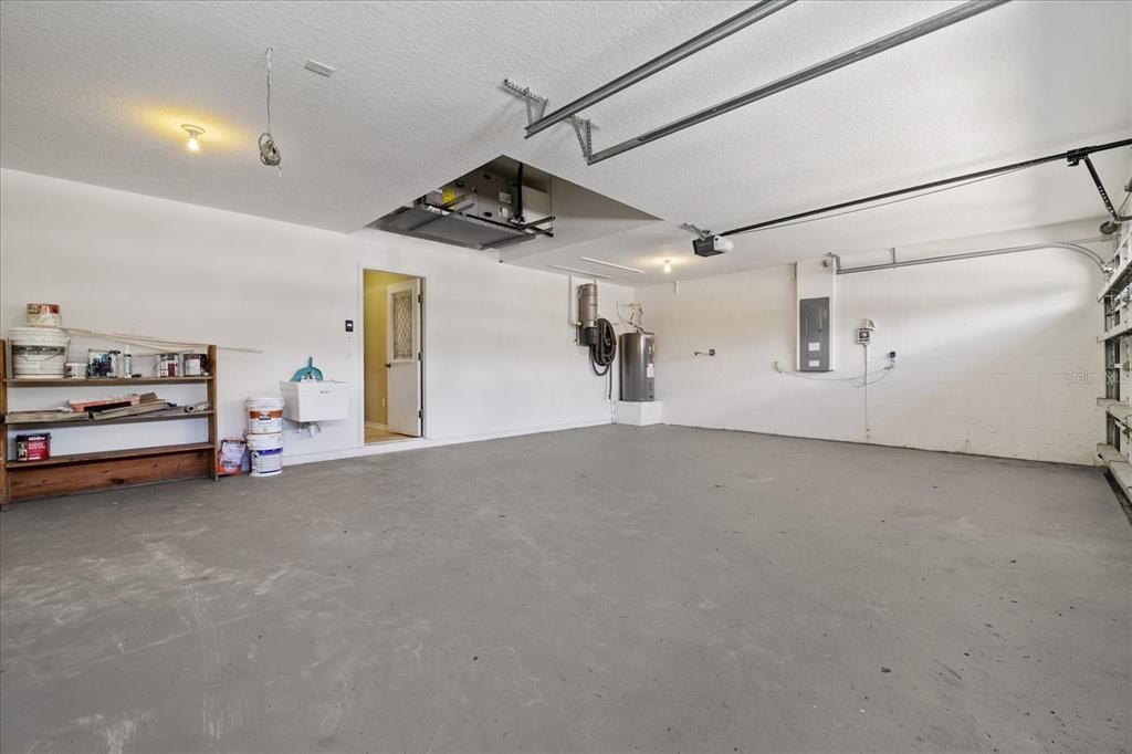 For Sale: $380,000 (4 beds, 3 baths, 2210 Square Feet)