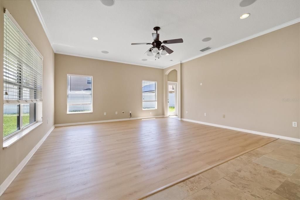 For Sale: $380,000 (4 beds, 3 baths, 2210 Square Feet)