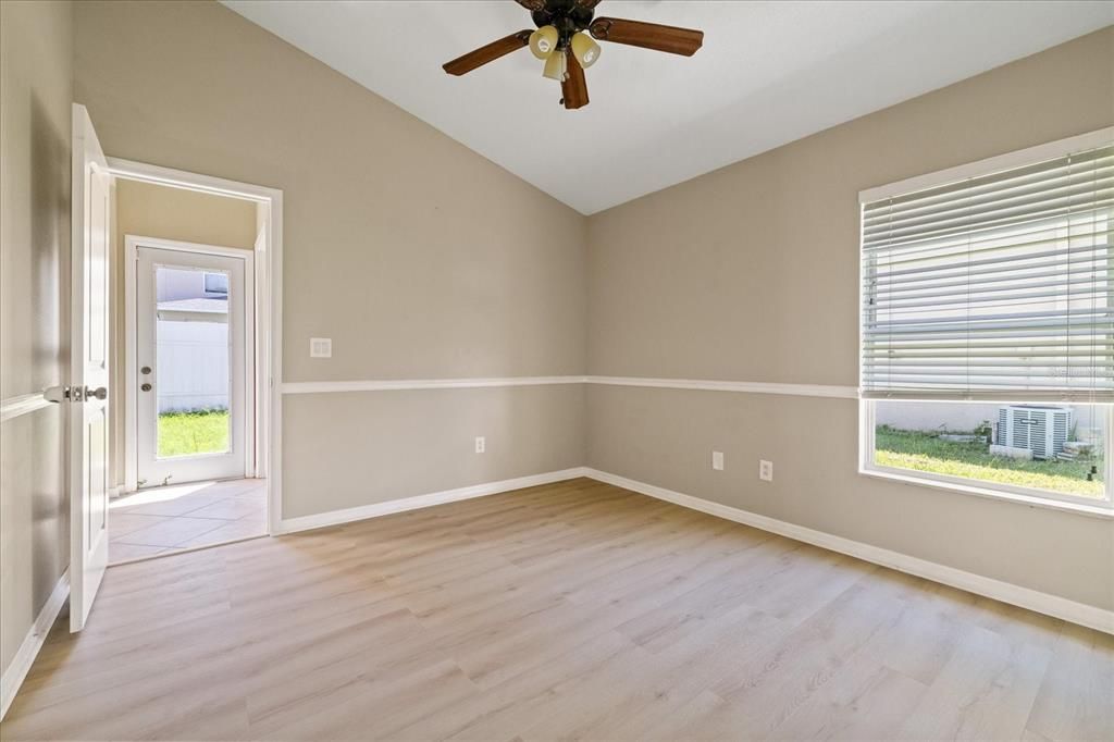 For Sale: $380,000 (4 beds, 3 baths, 2210 Square Feet)