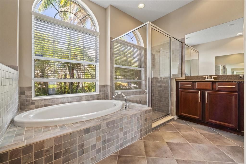 For Sale: $380,000 (4 beds, 3 baths, 2210 Square Feet)