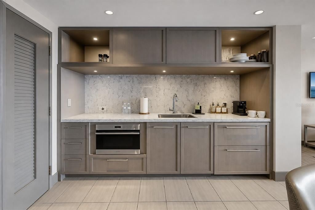 For Sale: $1,525,000 (2 beds, 2 baths, 1266 Square Feet)