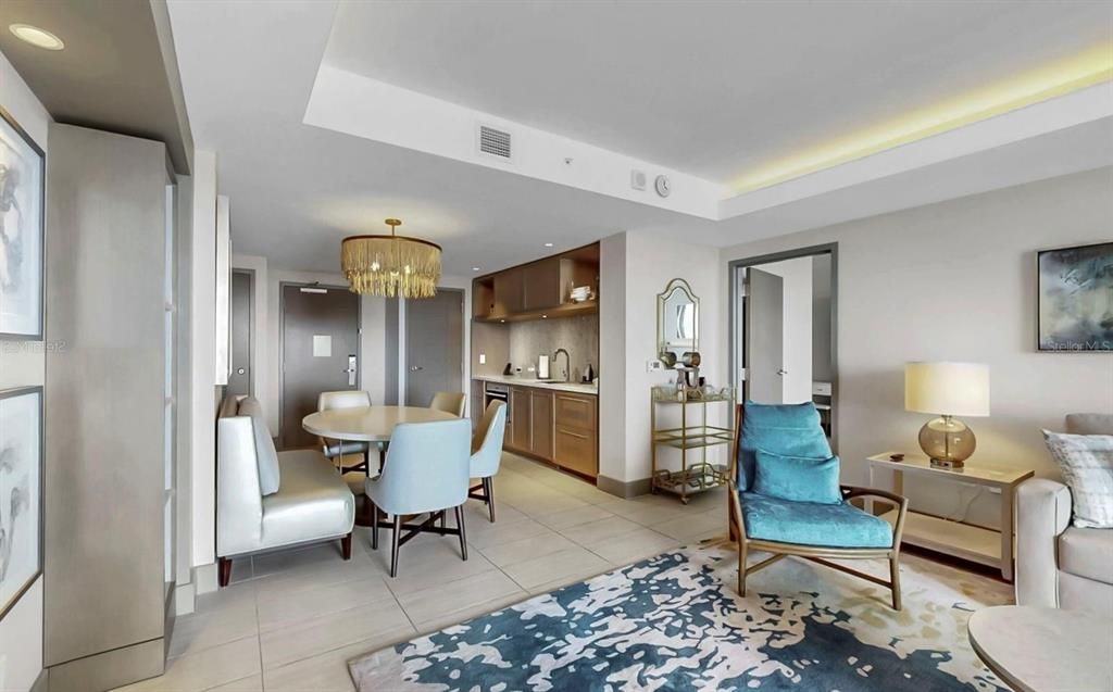 For Sale: $1,525,000 (2 beds, 2 baths, 1266 Square Feet)