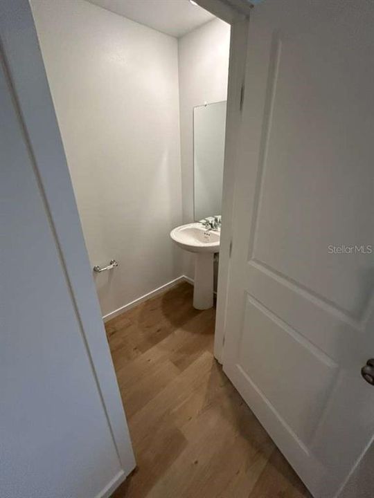 For Rent: $2,100 (3 beds, 2 baths, 1460 Square Feet)