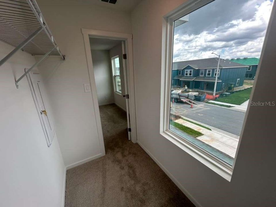 For Rent: $2,100 (3 beds, 2 baths, 1460 Square Feet)