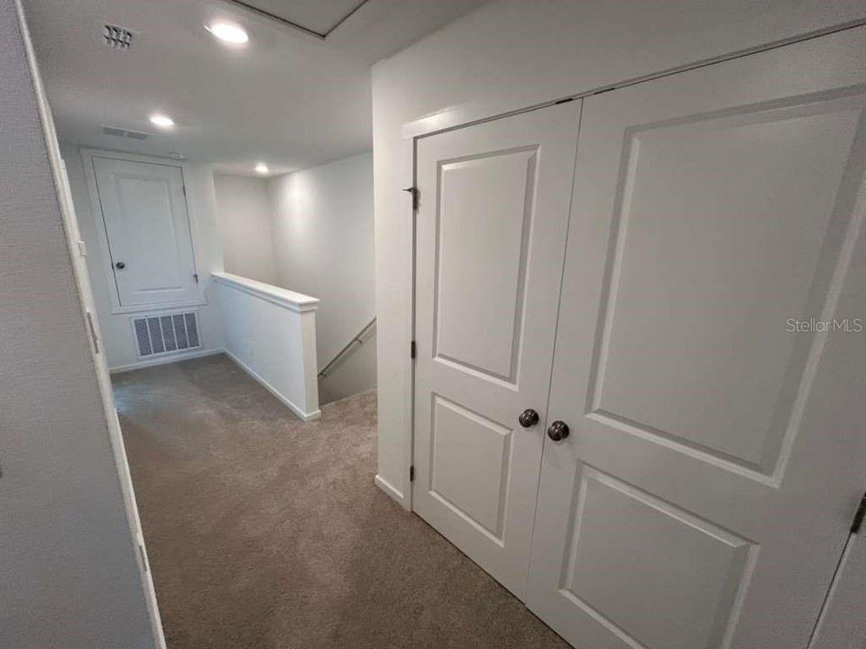 For Rent: $2,100 (3 beds, 2 baths, 1460 Square Feet)