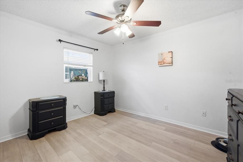 For Sale: $157,000 (2 beds, 2 baths, 1024 Square Feet)