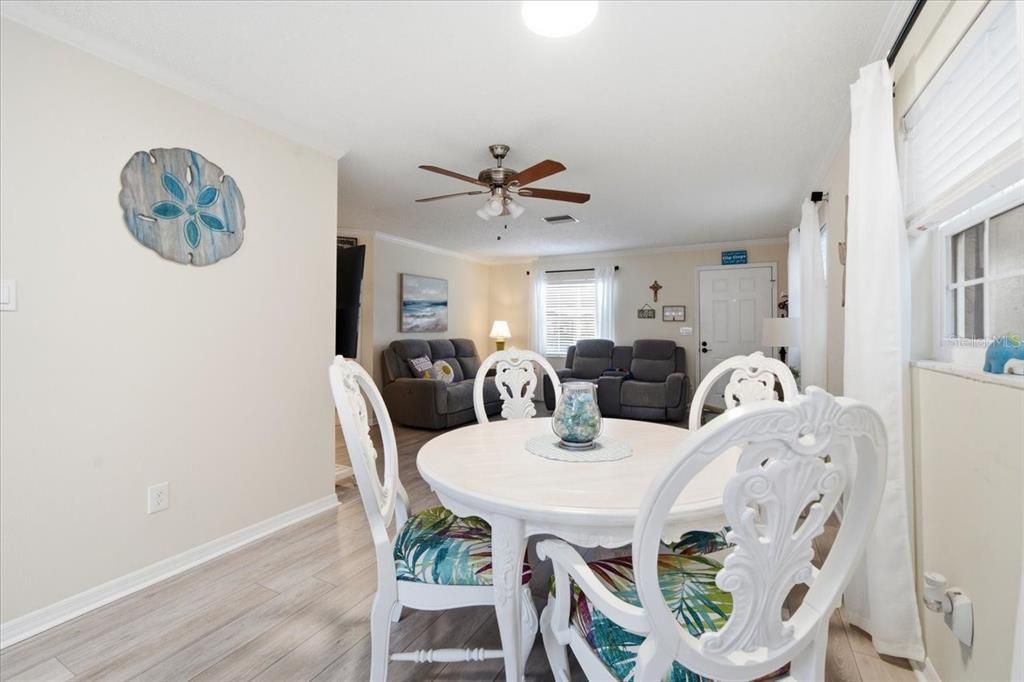 For Sale: $157,000 (2 beds, 2 baths, 1024 Square Feet)