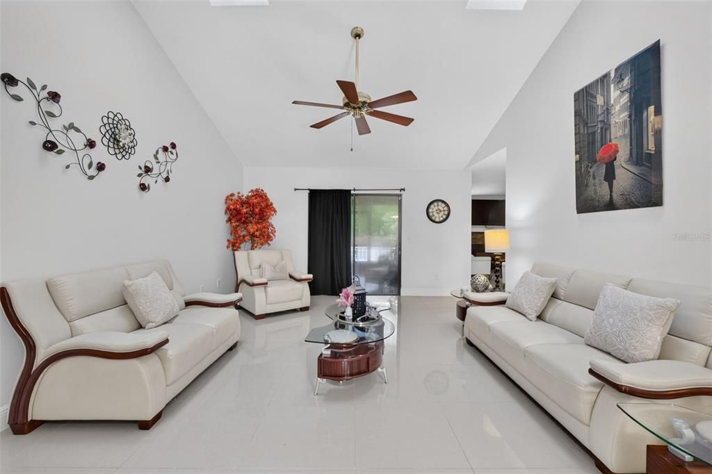 For Sale: $434,900 (3 beds, 2 baths, 1768 Square Feet)