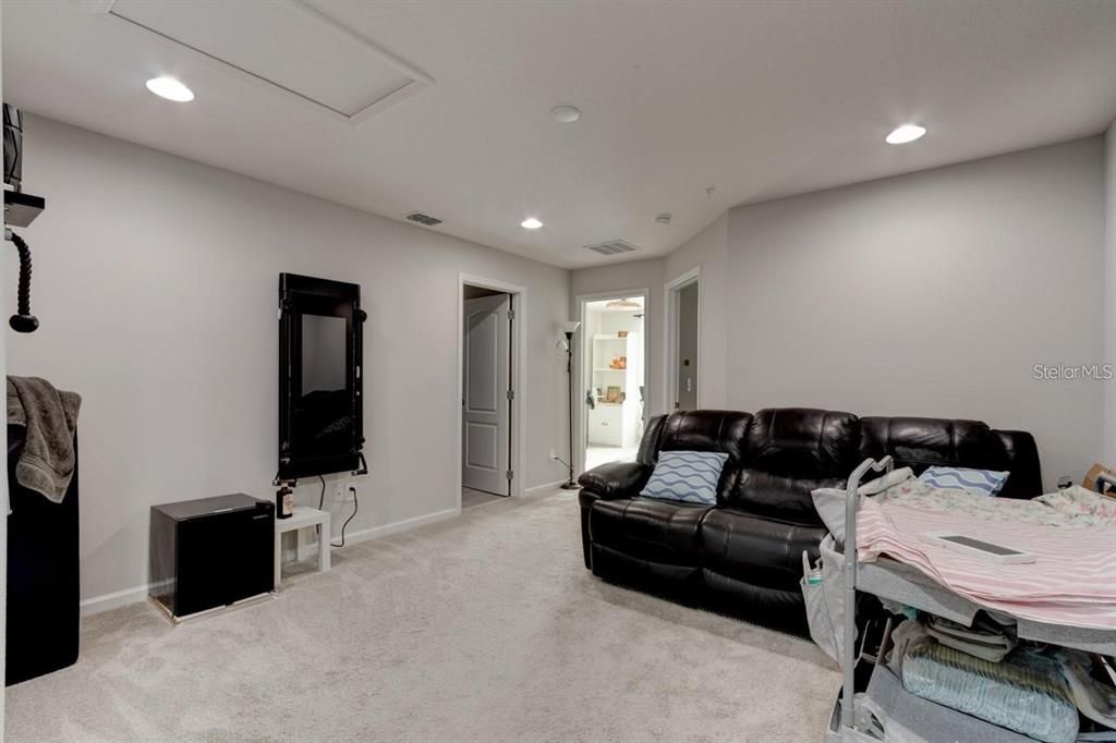 En Venta: $349,000 (3 camas, 2 baños, 1587 Pies cuadrados)