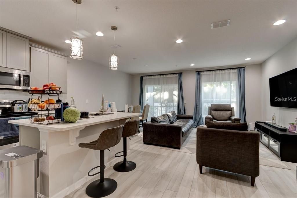 En Venta: $349,000 (3 camas, 2 baños, 1587 Pies cuadrados)