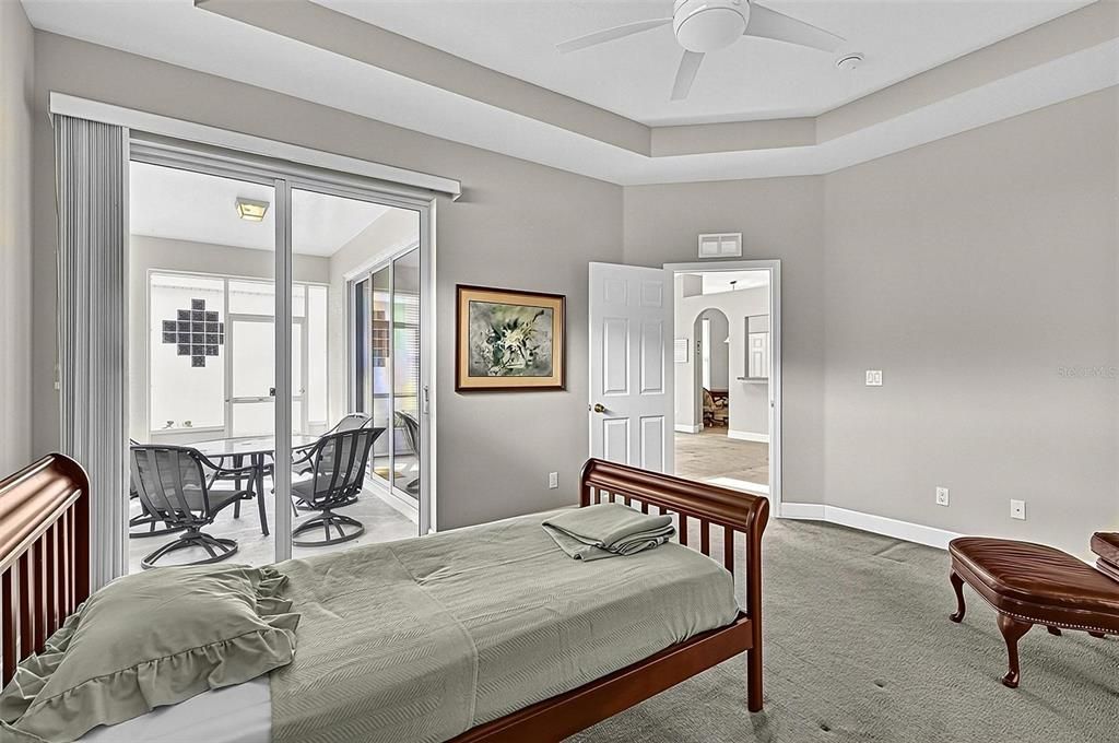 For Sale: $330,000 (2 beds, 2 baths, 1611 Square Feet)
