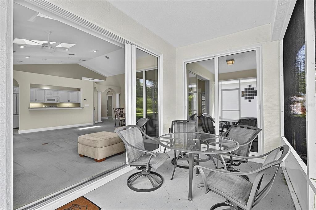For Sale: $330,000 (2 beds, 2 baths, 1611 Square Feet)
