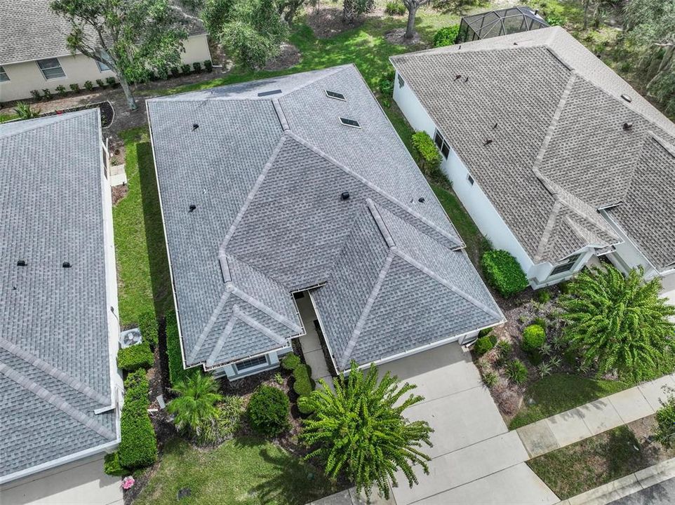 For Sale: $330,000 (2 beds, 2 baths, 1611 Square Feet)