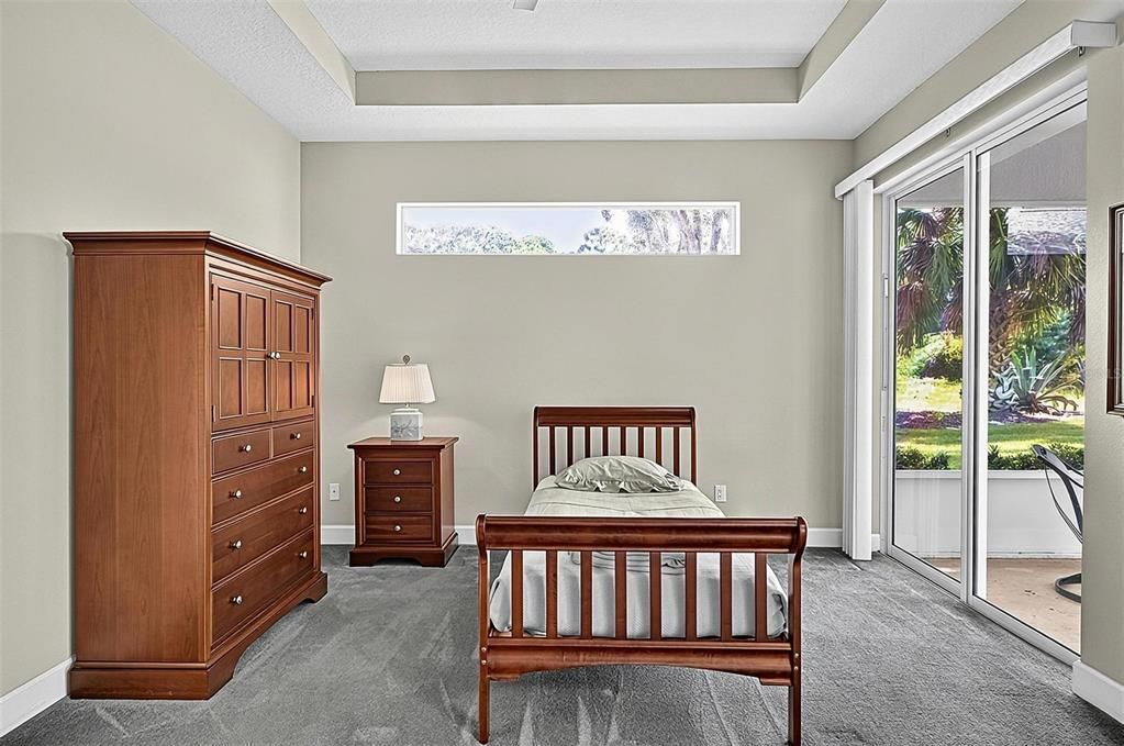 For Sale: $330,000 (2 beds, 2 baths, 1611 Square Feet)