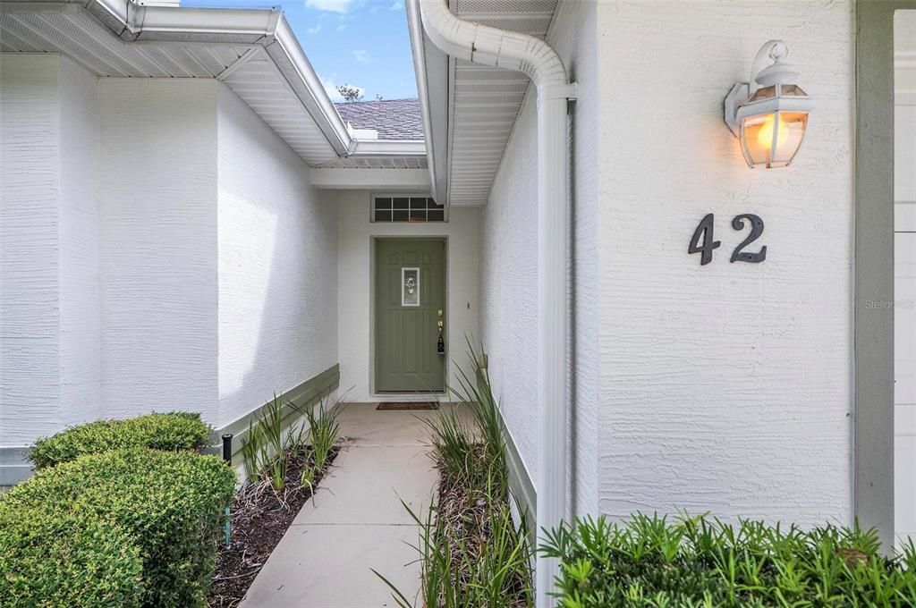 For Sale: $330,000 (2 beds, 2 baths, 1611 Square Feet)