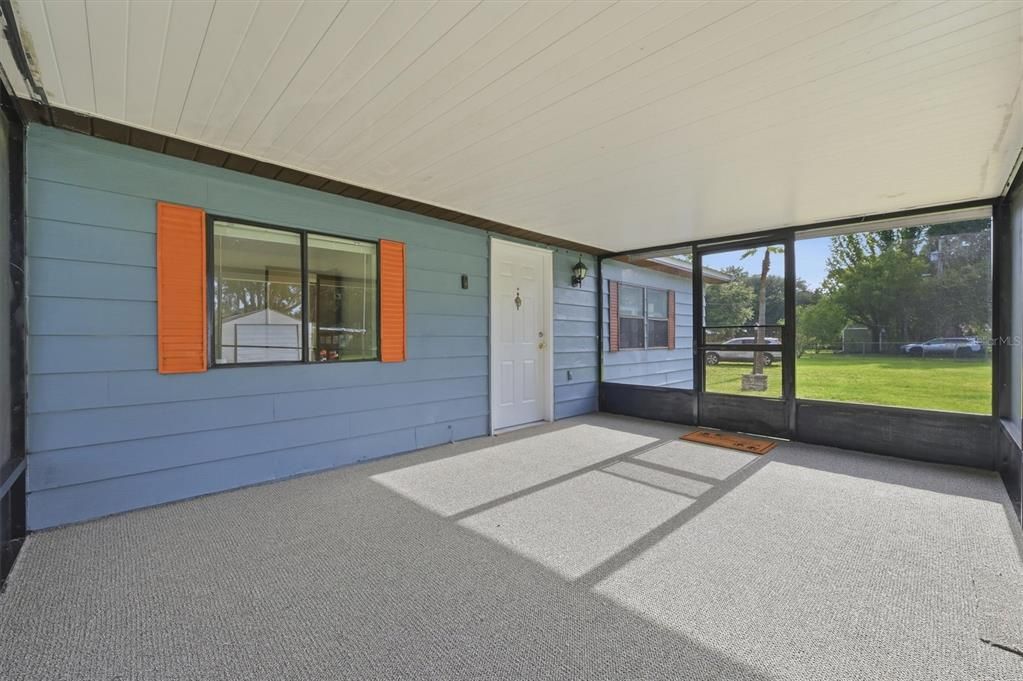 For Sale: $245,000 (2 beds, 2 baths, 1056 Square Feet)