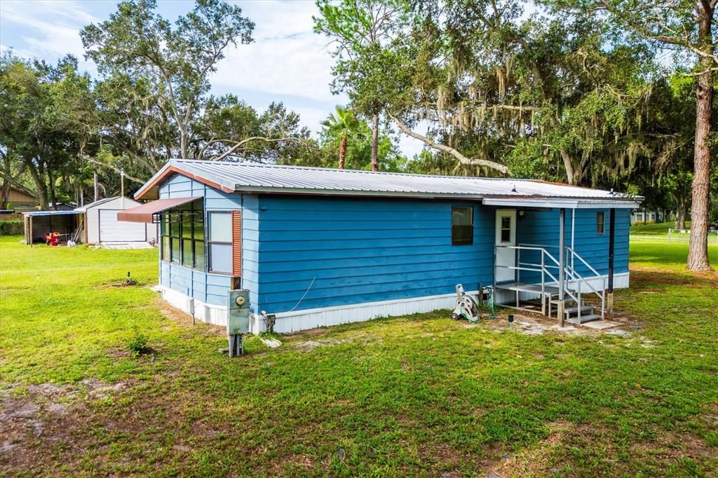 For Sale: $245,000 (2 beds, 2 baths, 1056 Square Feet)
