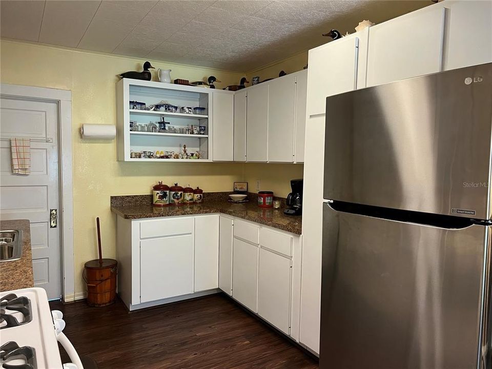На продажу: $350,000 (3 спален, 2 ванн, 1408 Квадратных фут)