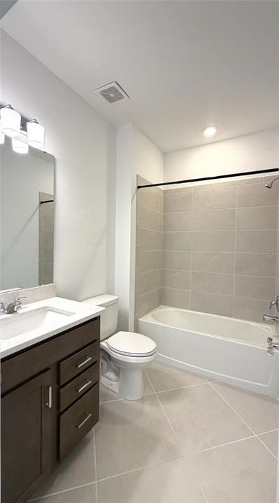 For Sale: $385,000 (3 beds, 3 baths, 2265 Square Feet)