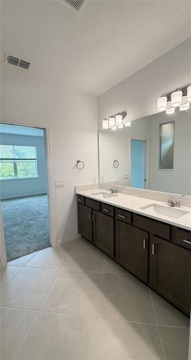 For Sale: $385,000 (3 beds, 3 baths, 2265 Square Feet)