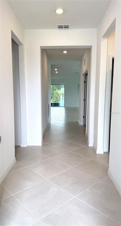For Sale: $385,000 (3 beds, 3 baths, 2265 Square Feet)