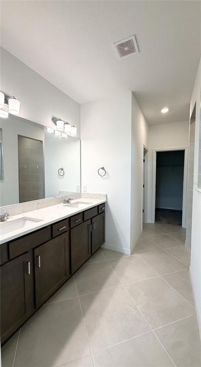 For Sale: $385,000 (3 beds, 3 baths, 2265 Square Feet)