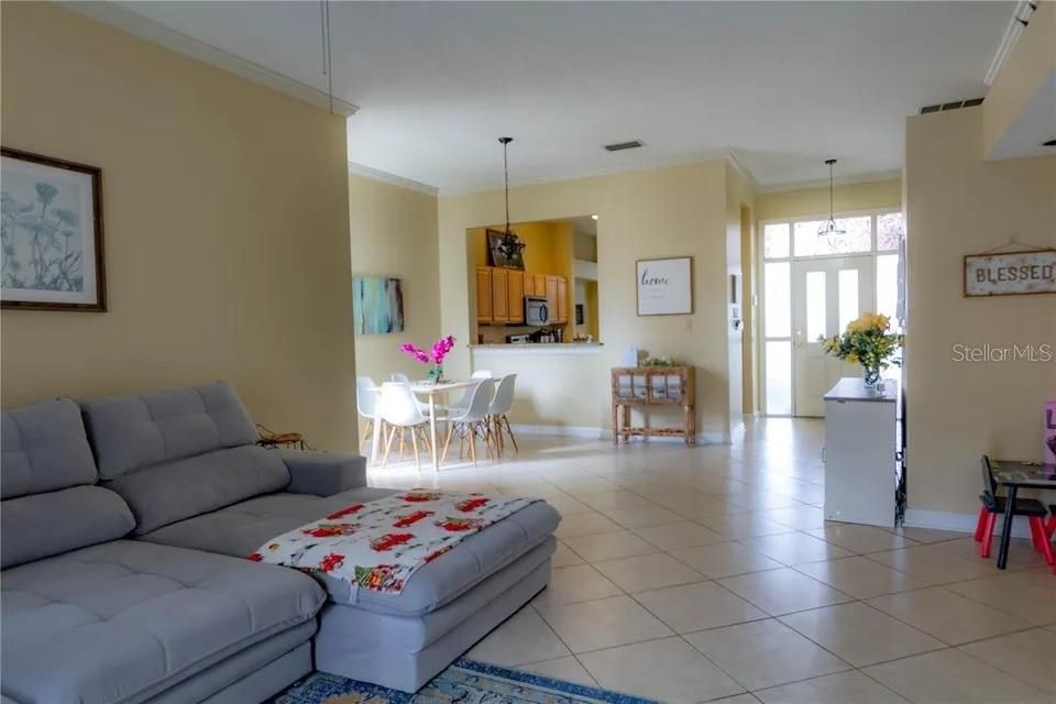 For Sale: $439,000 (3 beds, 2 baths, 1501 Square Feet)