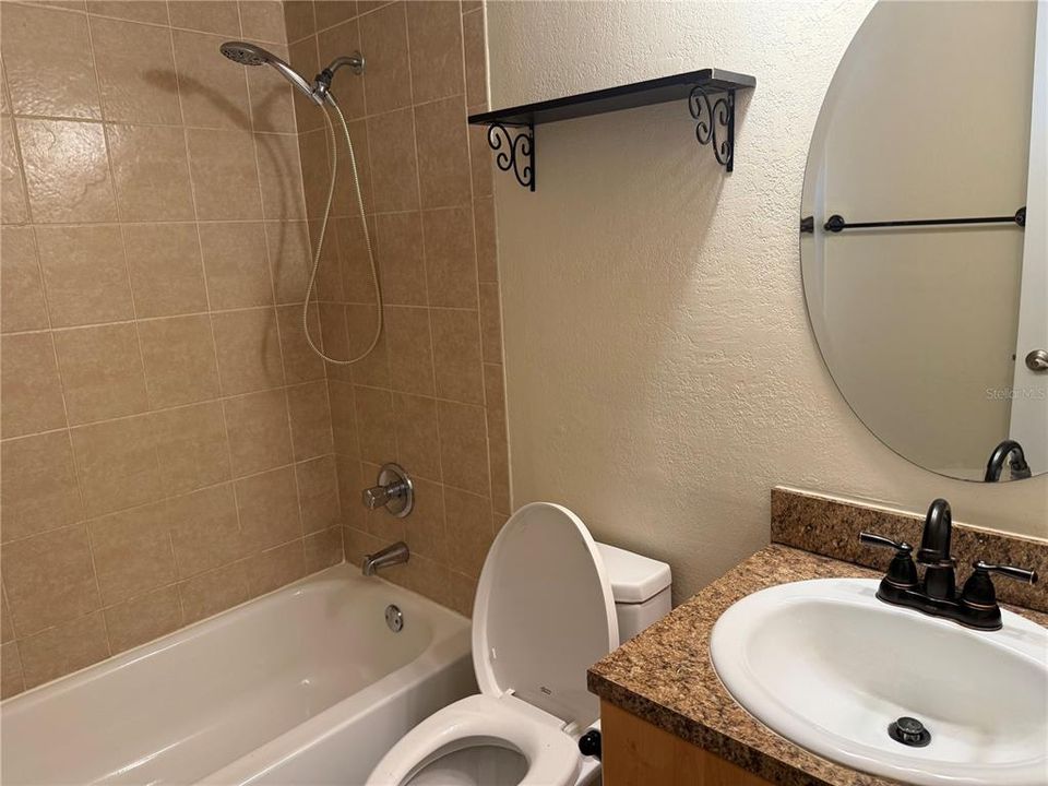 For Sale: $140,000 (2 beds, 1 baths, 800 Square Feet)