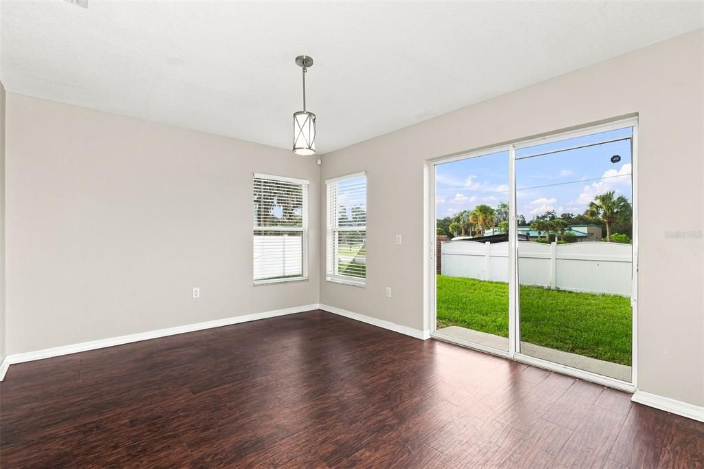 For Sale: $345,000 (3 beds, 2 baths, 1596 Square Feet)