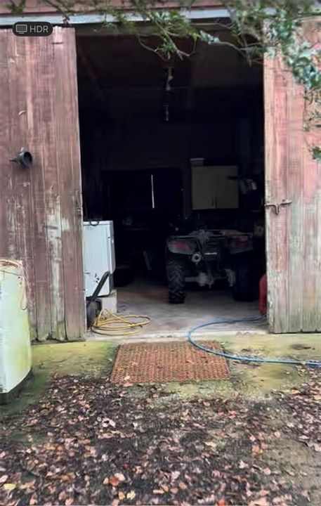 For Sale: $899,999 (21.50 acres)
