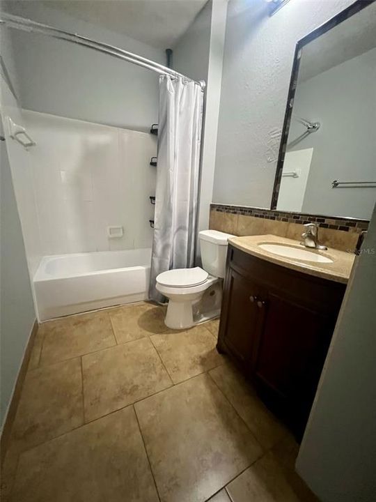 В аренду: $1,795 (2 спален, 2 ванн, 1242 Квадратных фут)