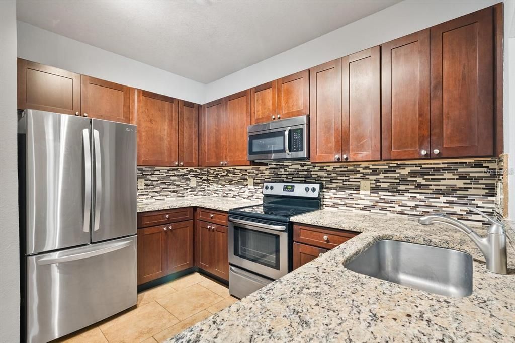 В аренду: $1,795 (2 спален, 2 ванн, 1242 Квадратных фут)