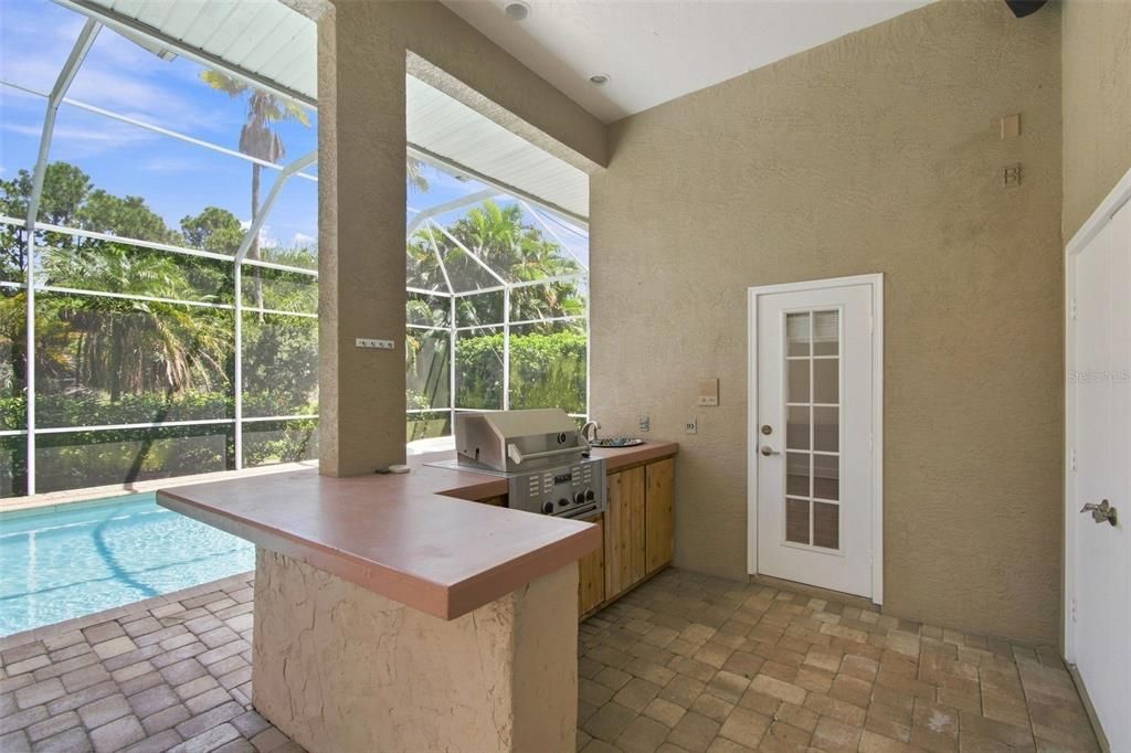 En Venta: $980,000 (4 camas, 4 baños, 3400 Pies cuadrados)