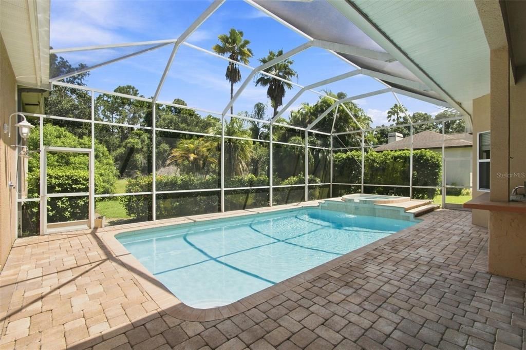 En Venta: $980,000 (4 camas, 4 baños, 3400 Pies cuadrados)