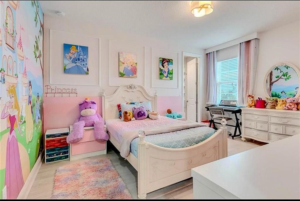 For Sale: $1,550,000 (5 beds, 4 baths, 3671 Square Feet)