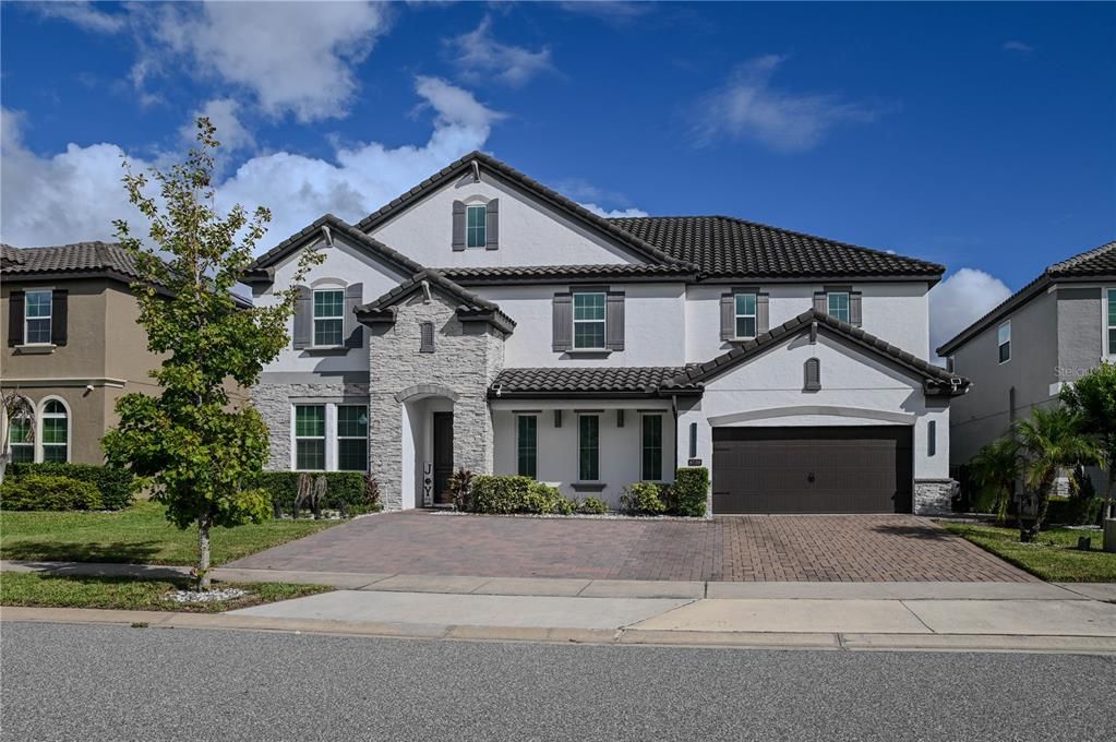 For Sale: $1,550,000 (5 beds, 4 baths, 3671 Square Feet)
