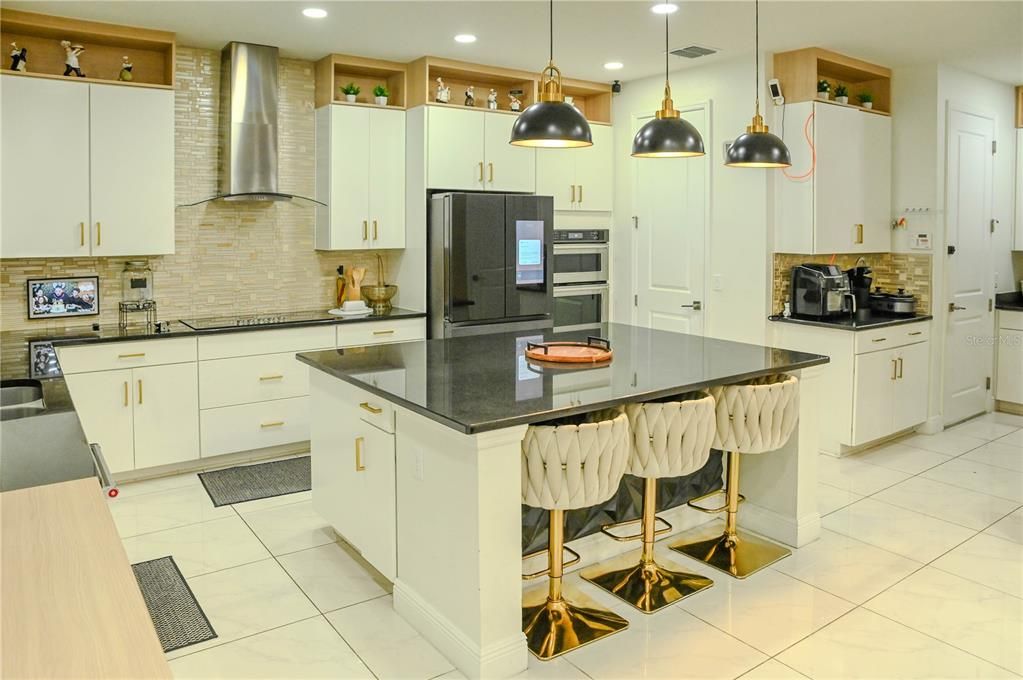 For Sale: $1,550,000 (5 beds, 4 baths, 3671 Square Feet)
