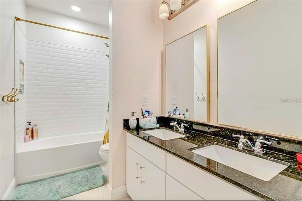 For Sale: $1,550,000 (5 beds, 4 baths, 3671 Square Feet)