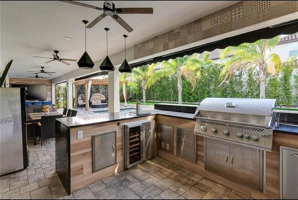 For Sale: $1,550,000 (5 beds, 4 baths, 3671 Square Feet)
