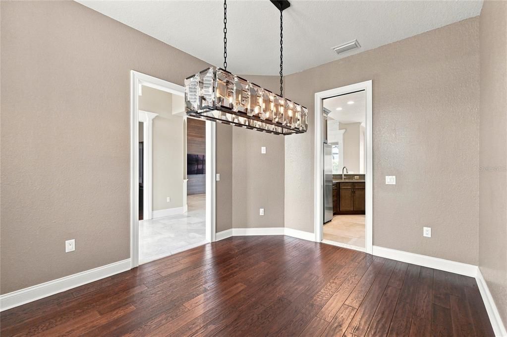 For Sale: $699,000 (4 beds, 3 baths, 2511 Square Feet)